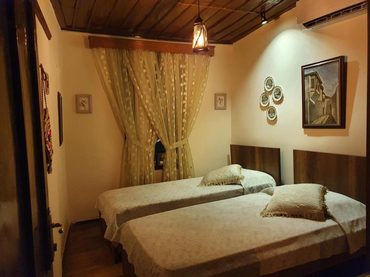 Restaurant & Guest House Semani Μπεράτ Εξωτερικό φωτογραφία