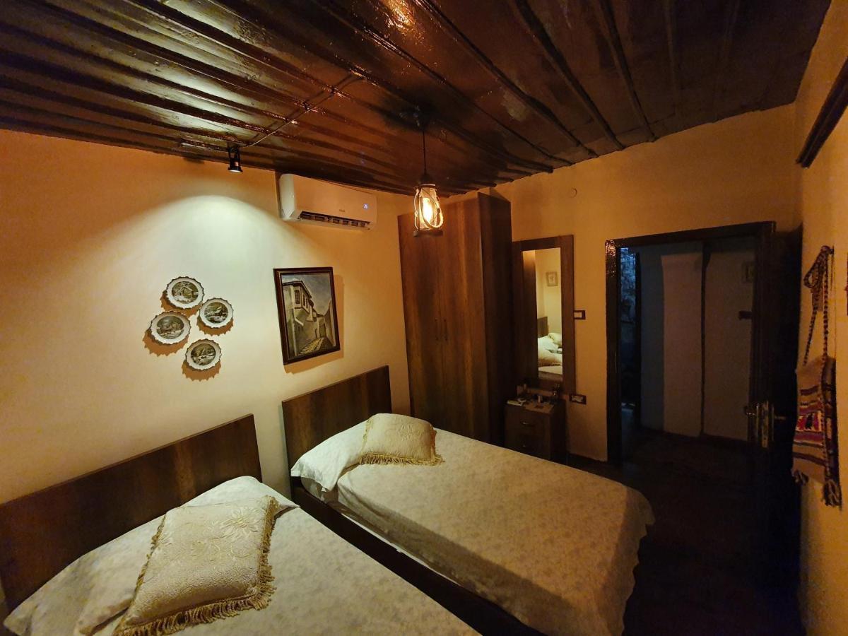 Restaurant & Guest House Semani Μπεράτ Εξωτερικό φωτογραφία