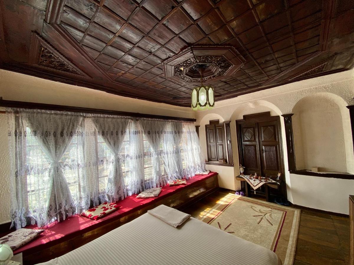 Restaurant & Guest House Semani Μπεράτ Εξωτερικό φωτογραφία
