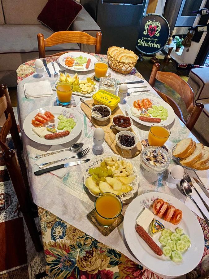 Restaurant & Guest House Semani Μπεράτ Εξωτερικό φωτογραφία
