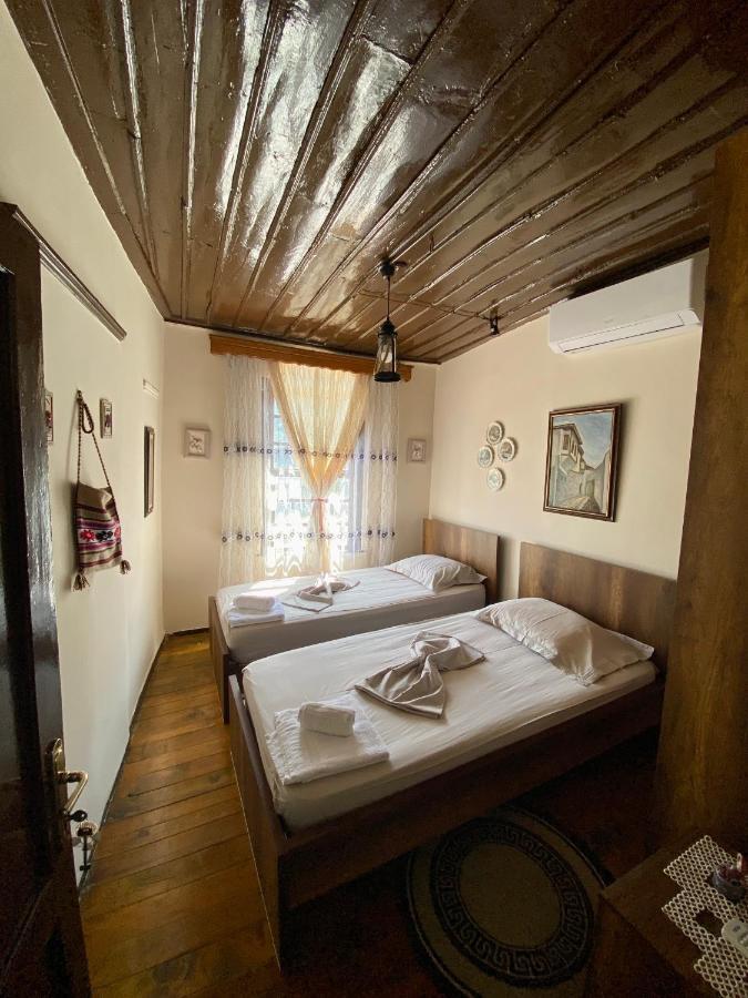 Restaurant & Guest House Semani Μπεράτ Εξωτερικό φωτογραφία