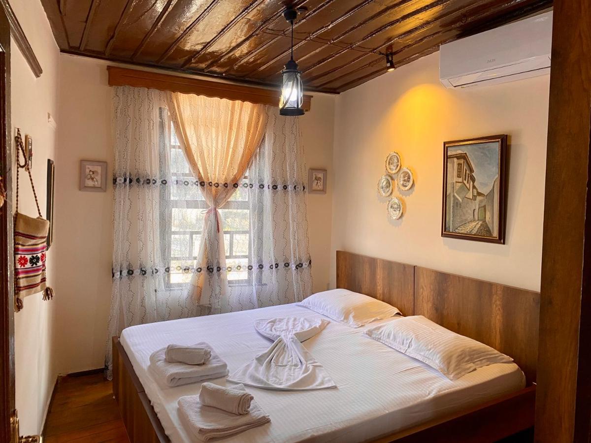 Restaurant & Guest House Semani Μπεράτ Εξωτερικό φωτογραφία