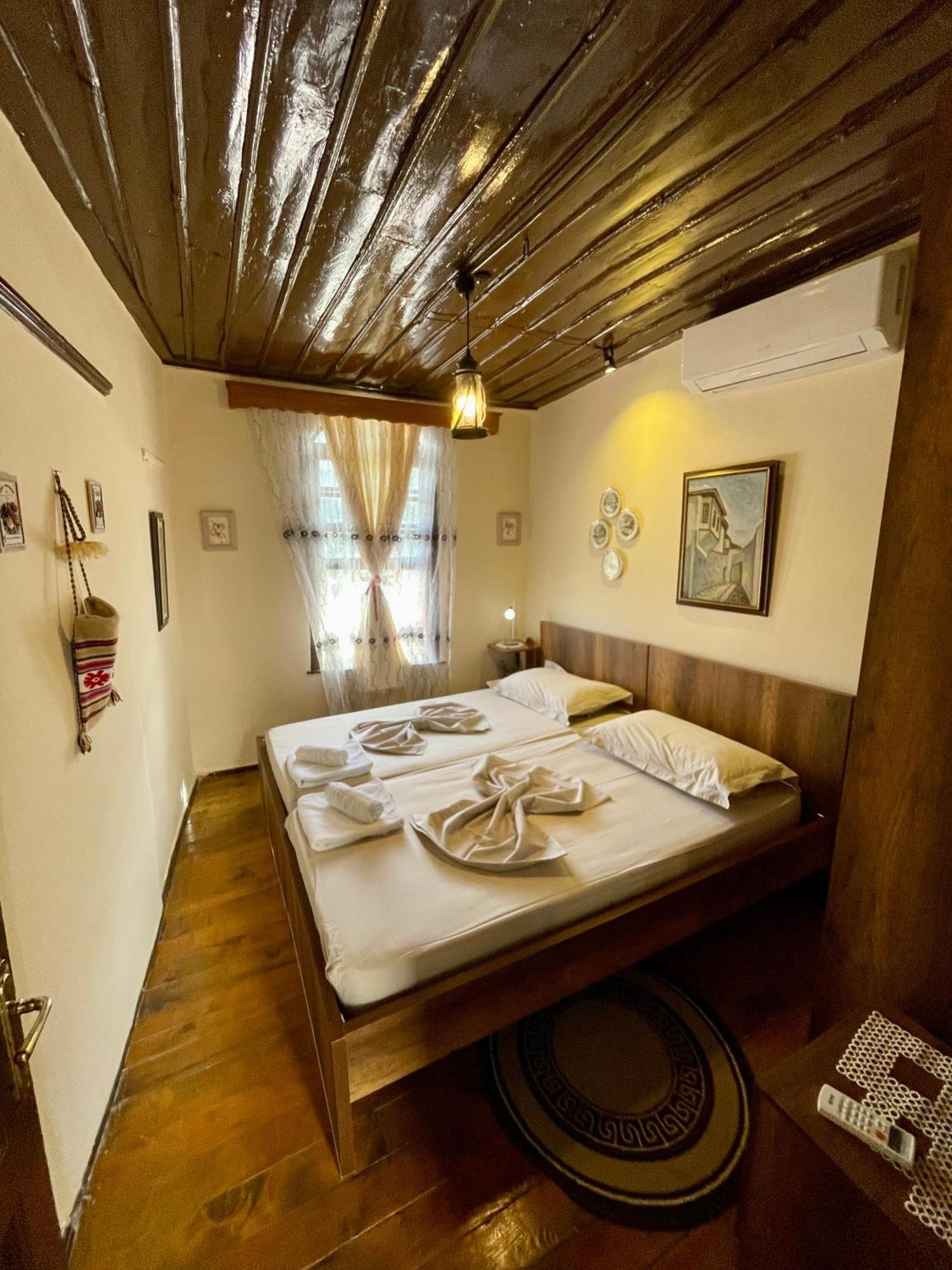 Restaurant & Guest House Semani Μπεράτ Εξωτερικό φωτογραφία